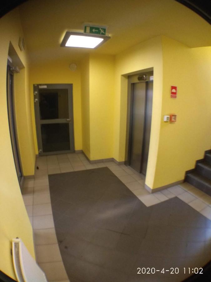 2060 Zwyciestwa 5G - Tanie Pokoje W Apartamencie - Samodzielne Zameldowanie - Self Check In Poznan Exterior photo