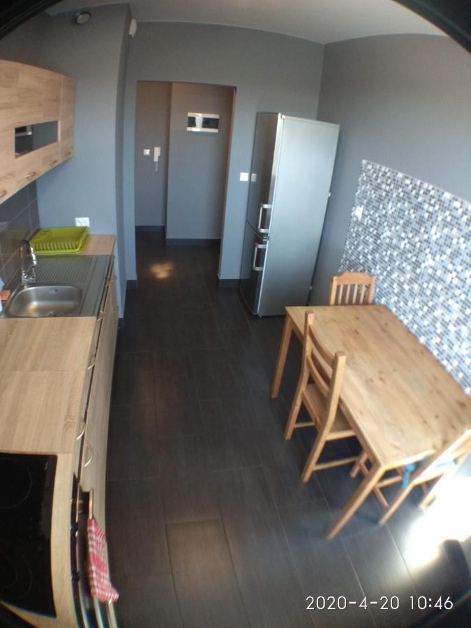 2060 Zwyciestwa 5G - Tanie Pokoje W Apartamencie - Samodzielne Zameldowanie - Self Check In Poznan Exterior photo