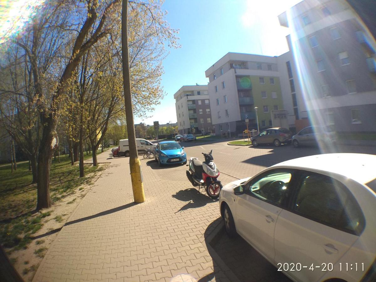 2060 Zwyciestwa 5G - Tanie Pokoje W Apartamencie - Samodzielne Zameldowanie - Self Check In Poznan Exterior photo