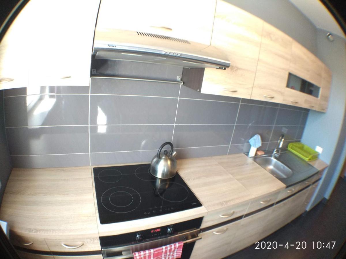 2060 Zwyciestwa 5G - Tanie Pokoje W Apartamencie - Samodzielne Zameldowanie - Self Check In Poznan Exterior photo